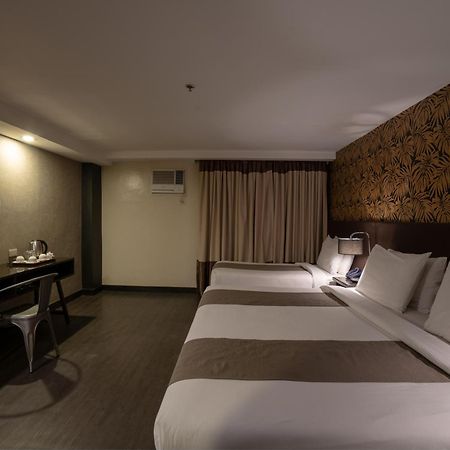 Gt Hotel Jaro Илойло Сити Екстериор снимка