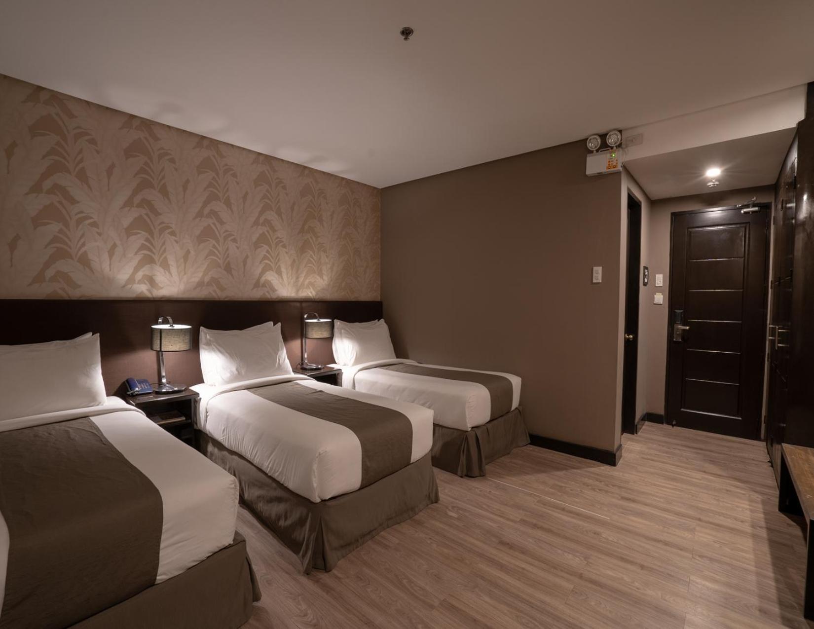 Gt Hotel Jaro Илойло Сити Екстериор снимка