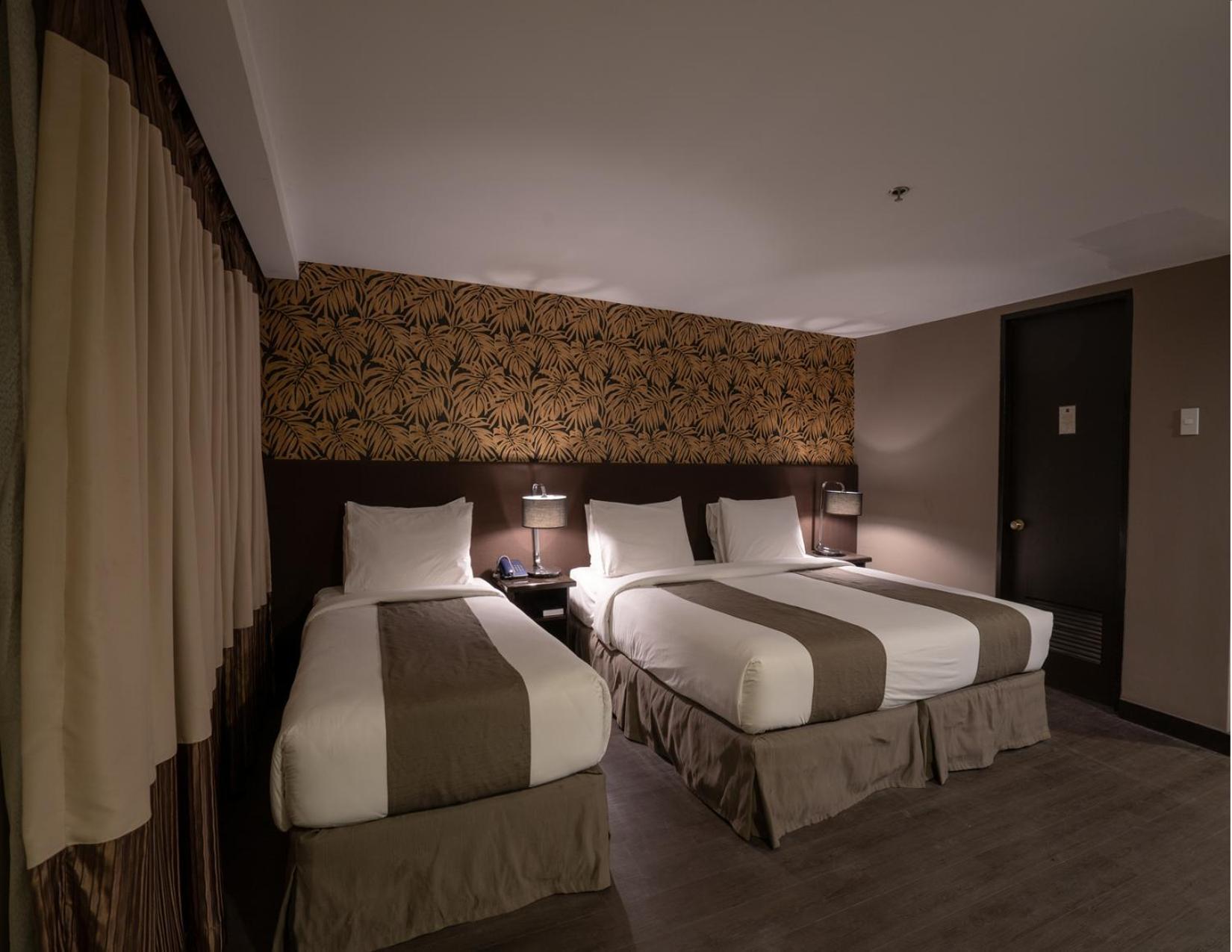 Gt Hotel Jaro Илойло Сити Екстериор снимка