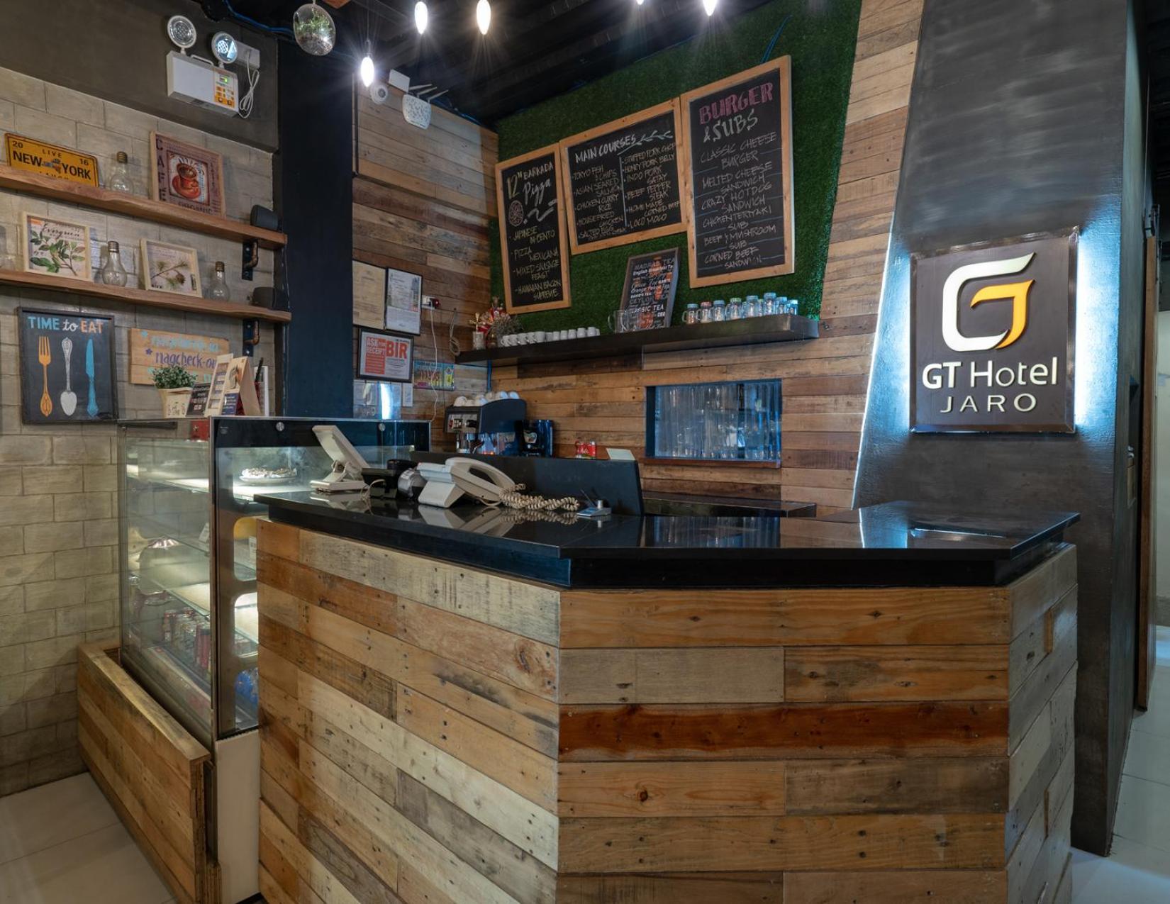 Gt Hotel Jaro Илойло Сити Екстериор снимка